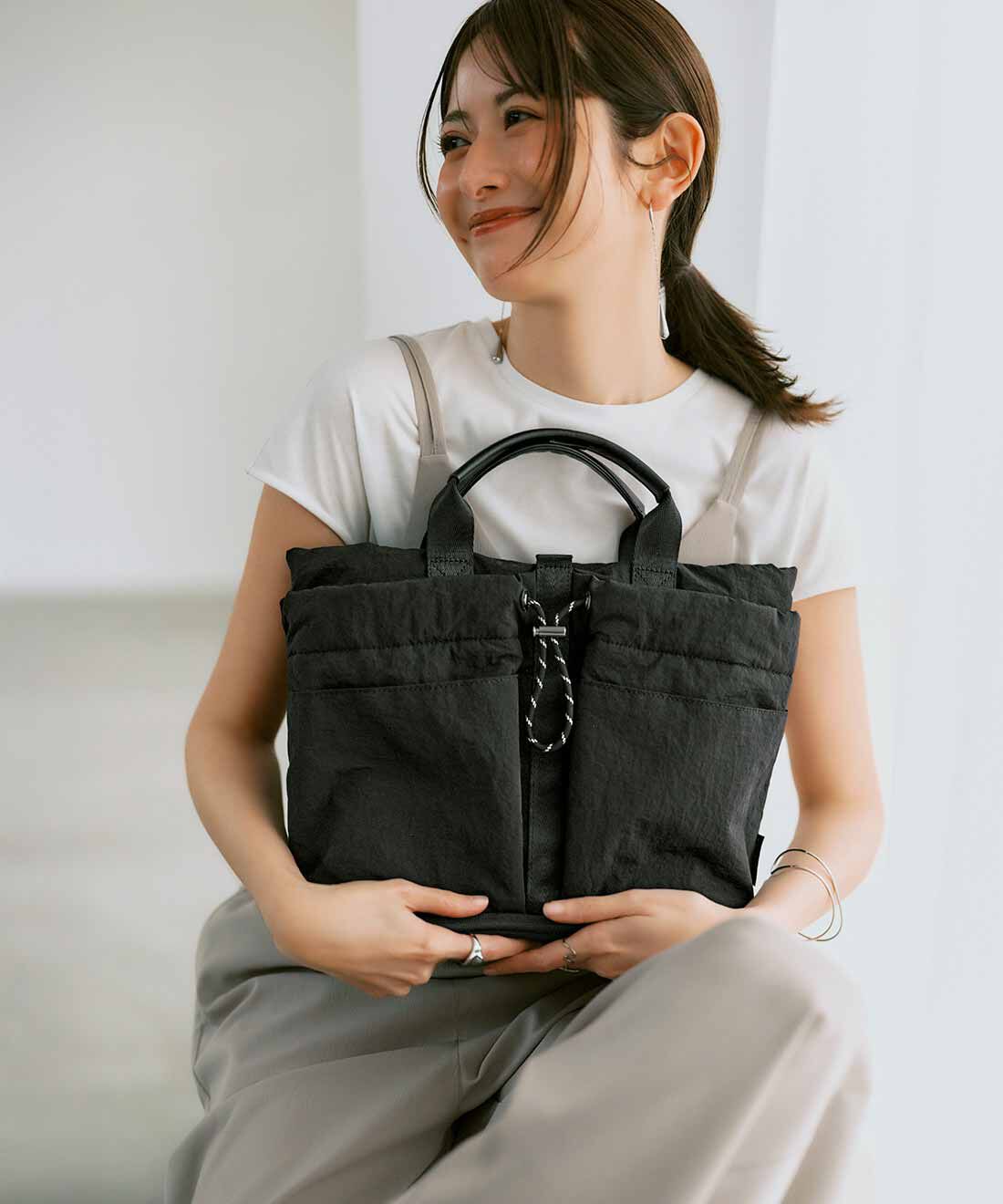 IEDIT | 整理整頓オシャレ顔の2-WAYトートバッグ〈ブラック〉