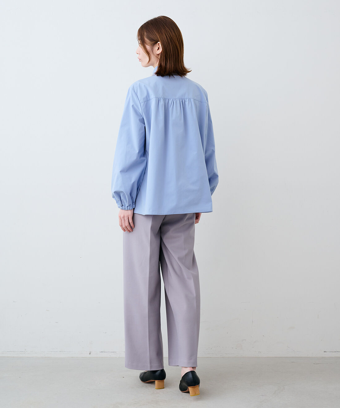 IEDIT|IEDIT[イディット]　撥水加工＆UVカットがうれしい 裏がとぅるすべ きれい見え&ldquo;ほっと適温&rdquo;パンツ〈グレー〉|モデル身長：165cm　着用サイズ：M