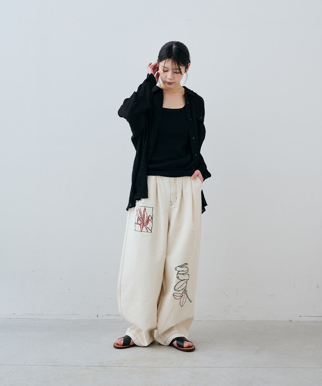MEDE19F|シアーウエスタンシャツ〈ブラック〉とEDER SHOES 1542 NERO / 13のコーディネート|163cm　size：M