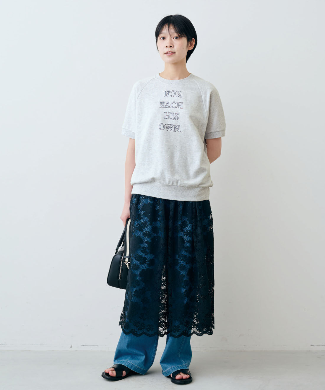 THREE FIFTY STANDARD|ライトデニムのタックワイドパンツのコーディネート