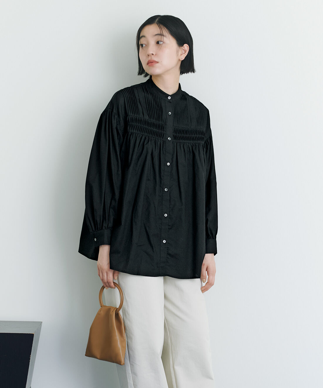 THREE FIFTY STANDARD|ピンタックのオーバーブラウス〈ブラック〉のコーディネート
