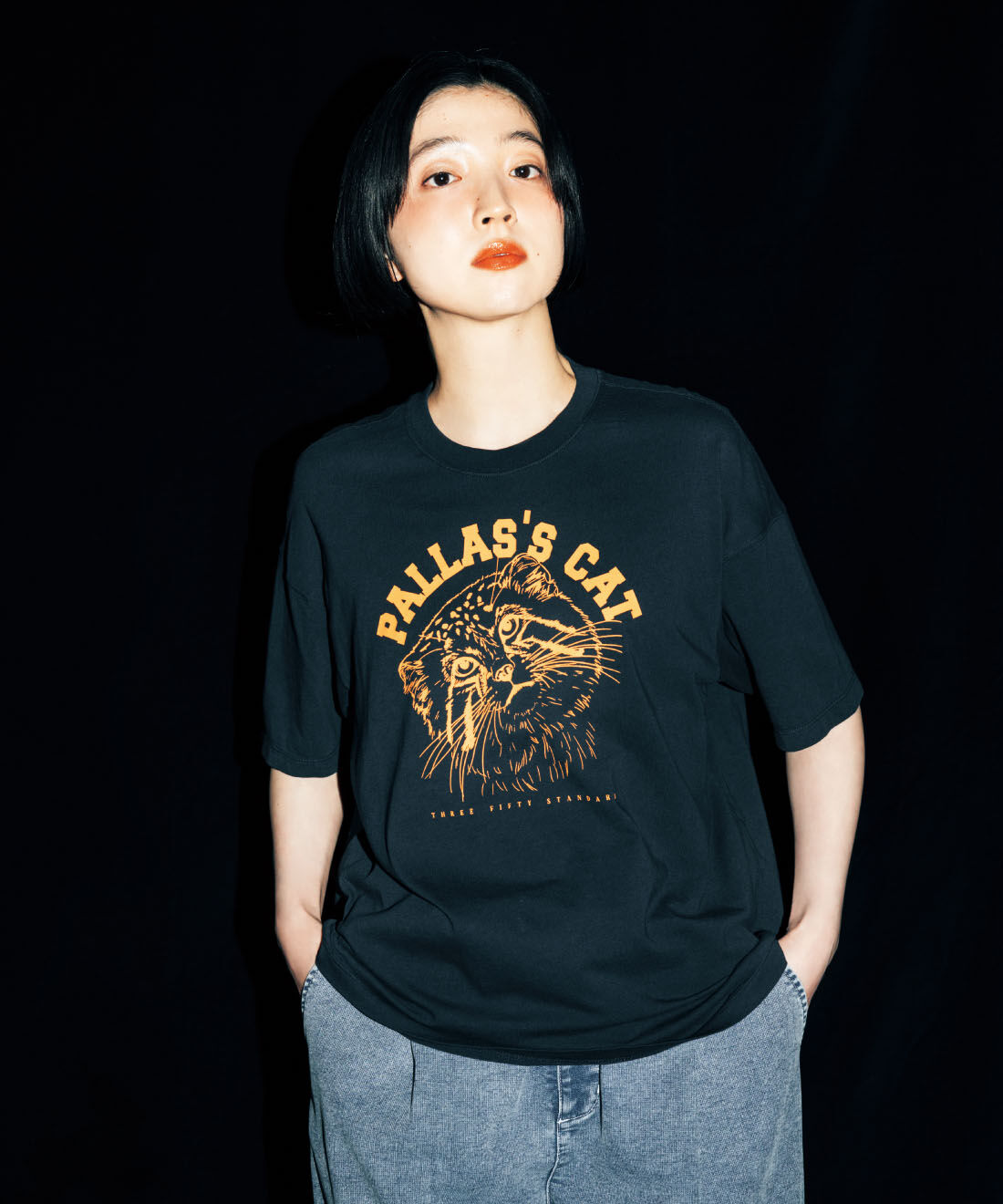 THREE FIFTY STANDARD|THREE FIFTY STANDARD　旭山動物園・ボルネオの森応援商品　マヌルネコTシャツ〈ネイビー〉