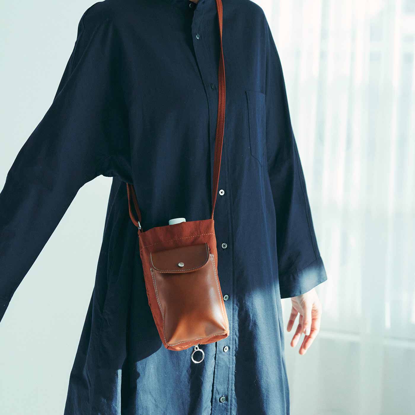 L'AMIPLUS［ラミプリュス］ | ペットボトルホルダーが出現フラップ付きポシェット