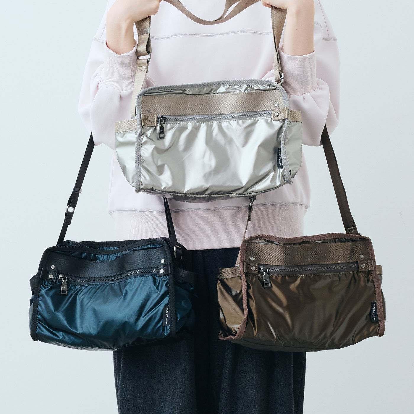 フェリシモギフトショップ | メタリックショルダーバッグ　ＩＥＳ