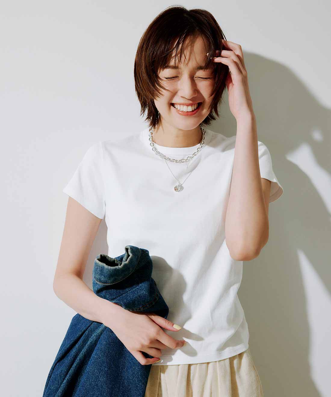 Live in  comfort | 一枚でも重ねてもサマになる 大人のための白Tシャツ
