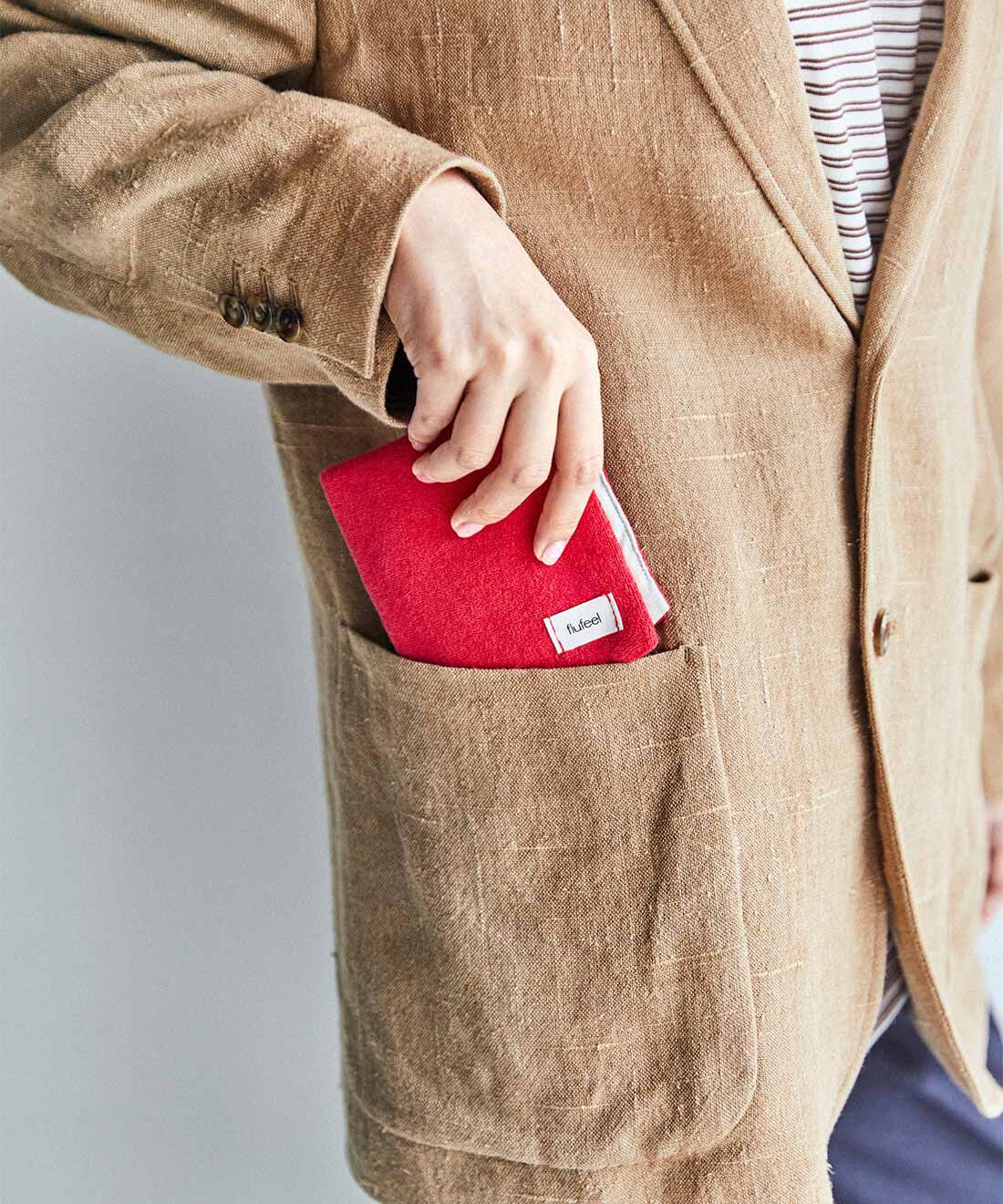 flufeel［フラフィール］ | コソコソせずに見えない安心を持ち歩く収納ハンカチ